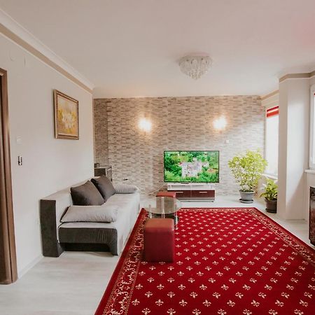 Dimitrovi Apartment Sofia Esterno foto
